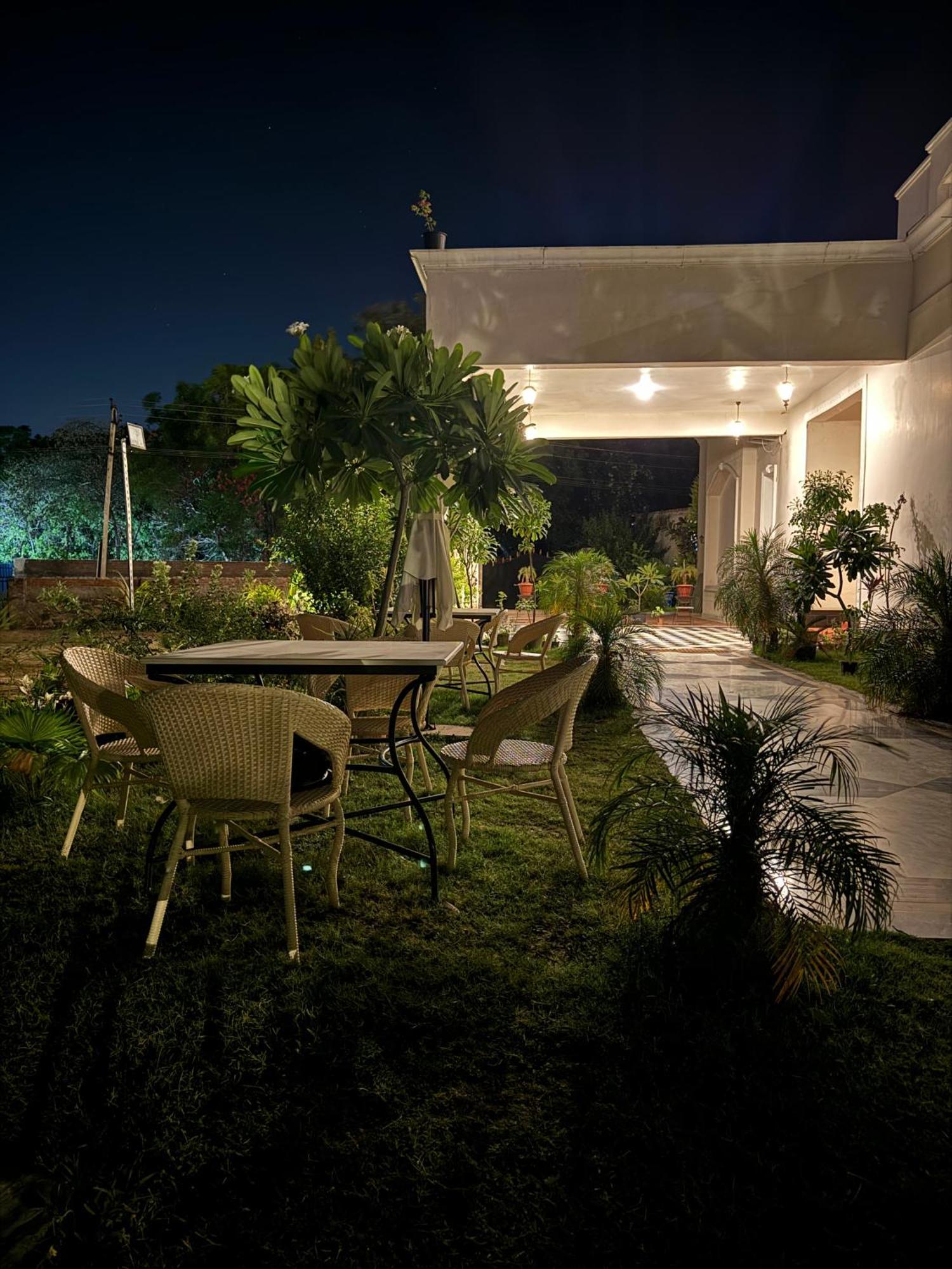 Surya Uday Villa อุเดเปอร์ ภายนอก รูปภาพ
